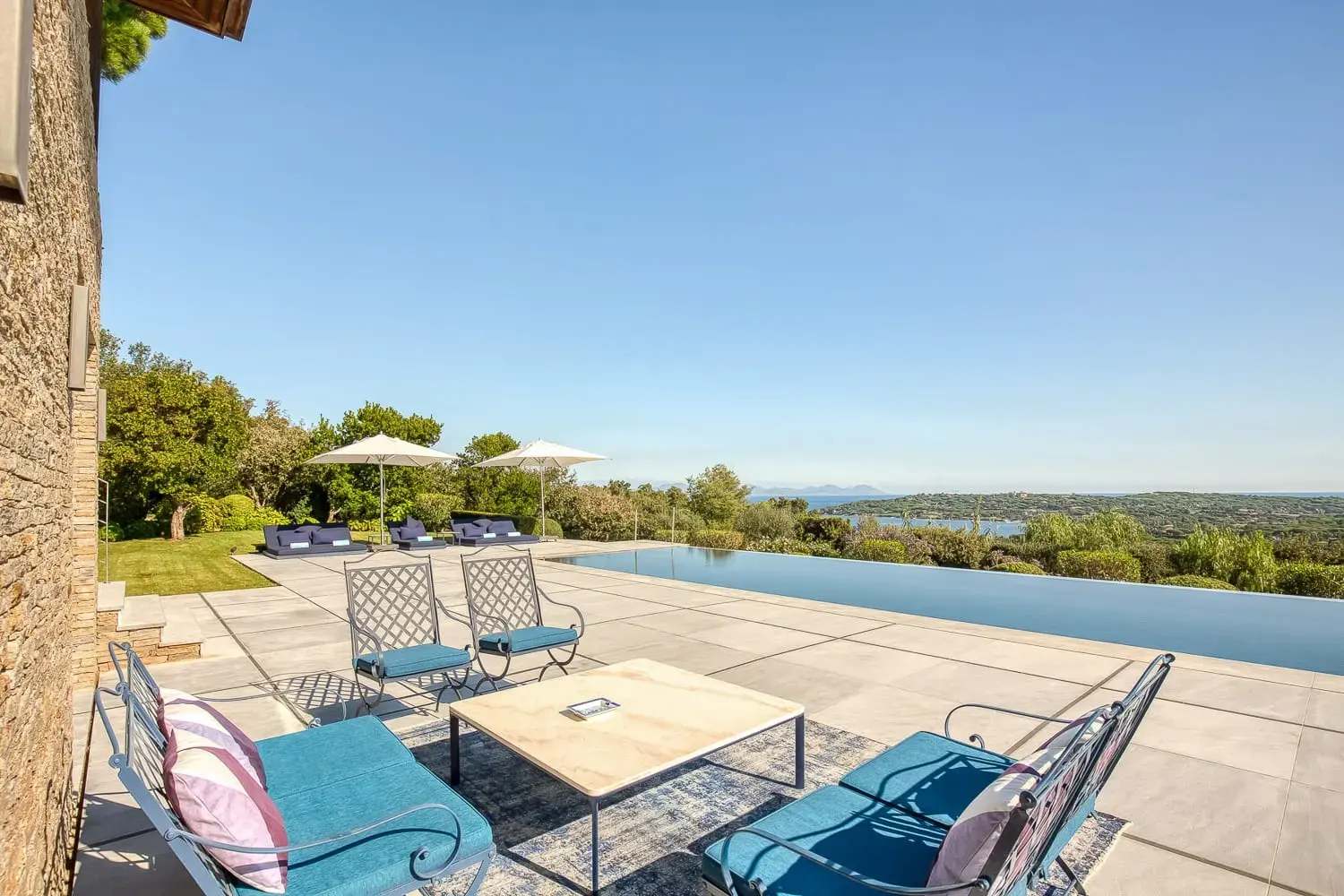 Villa Azurea — Belle Isnarde