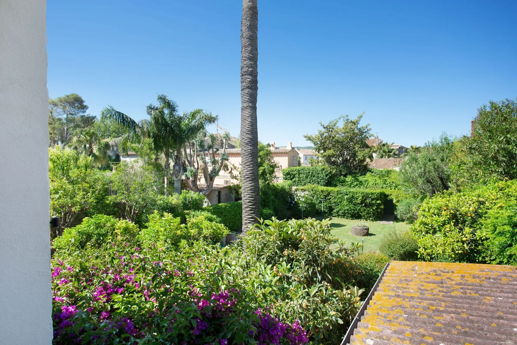 Villa Noemi — Centre-ville